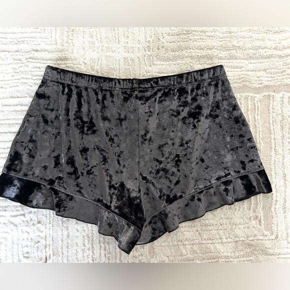 Victorias Secret Shorts Size XS Crushed Velvet Sleep Lounge Ruffle PJ Sexy - Picture 5 of 5